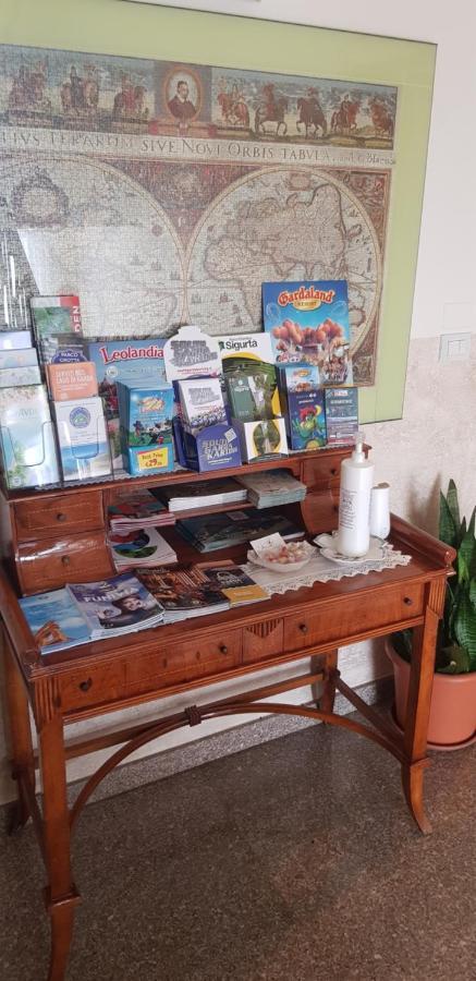 Hotel Margherita Meuble Sirmione Eksteriør billede