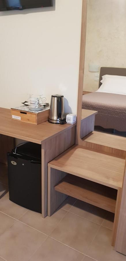 Hotel Margherita Meuble Sirmione Eksteriør billede