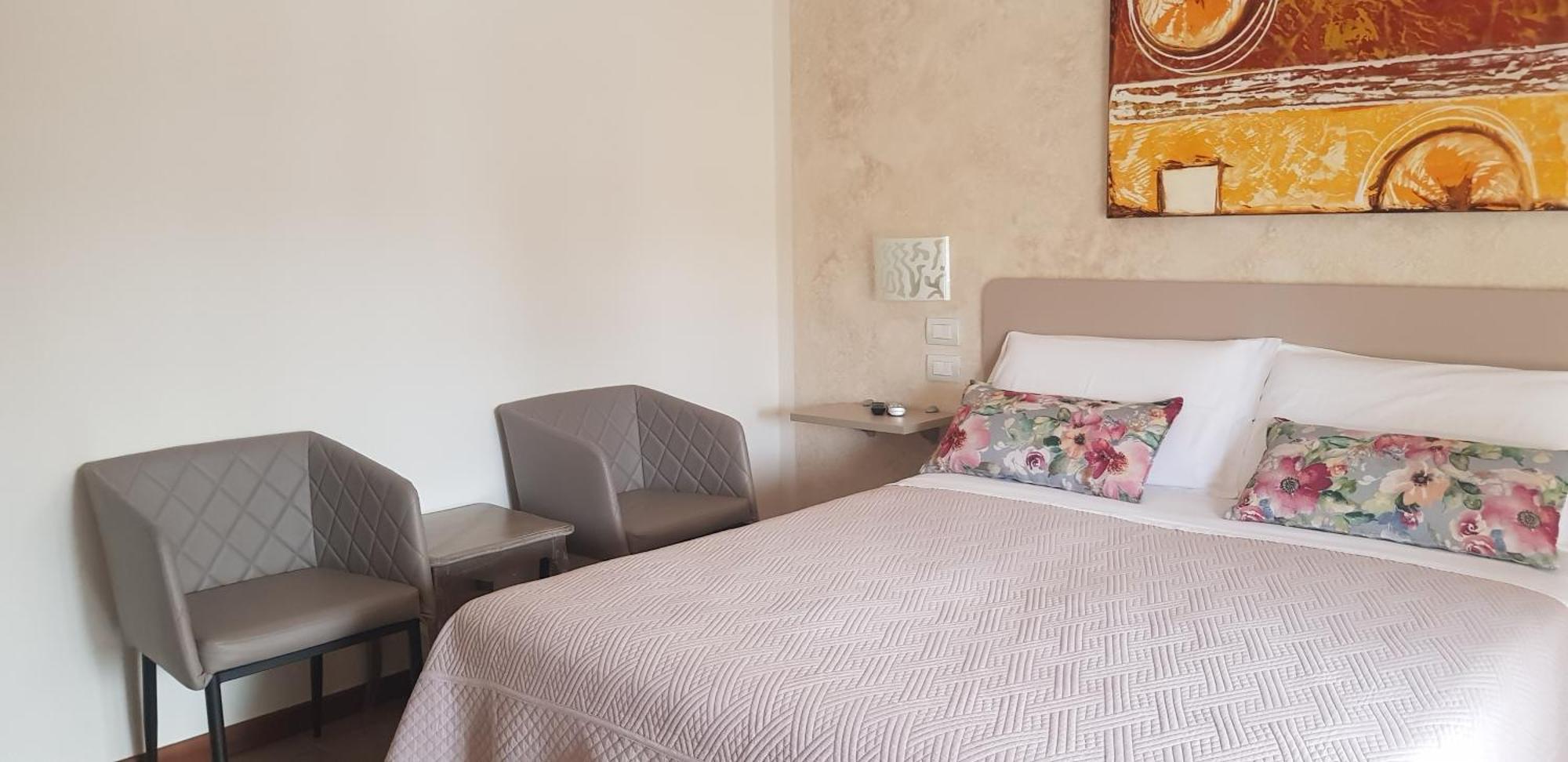 Hotel Margherita Meuble Sirmione Værelse billede