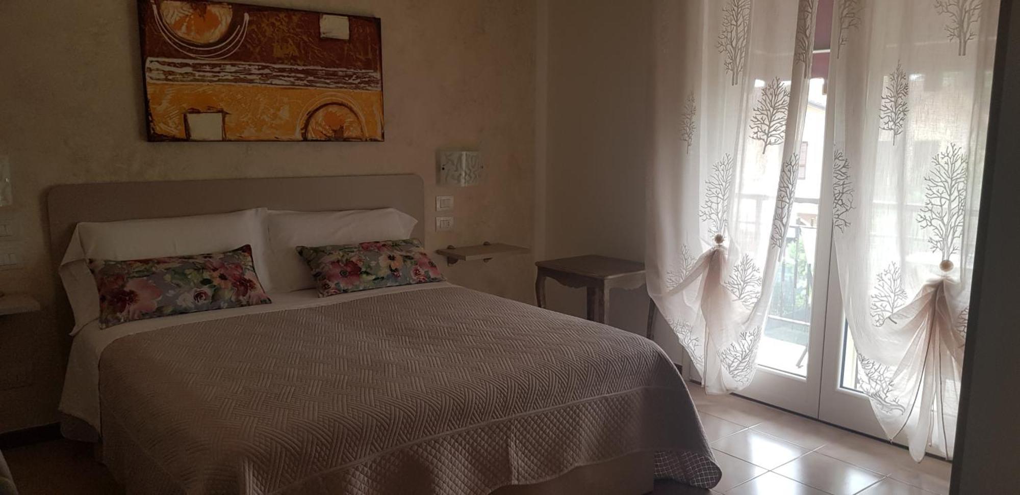 Hotel Margherita Meuble Sirmione Værelse billede