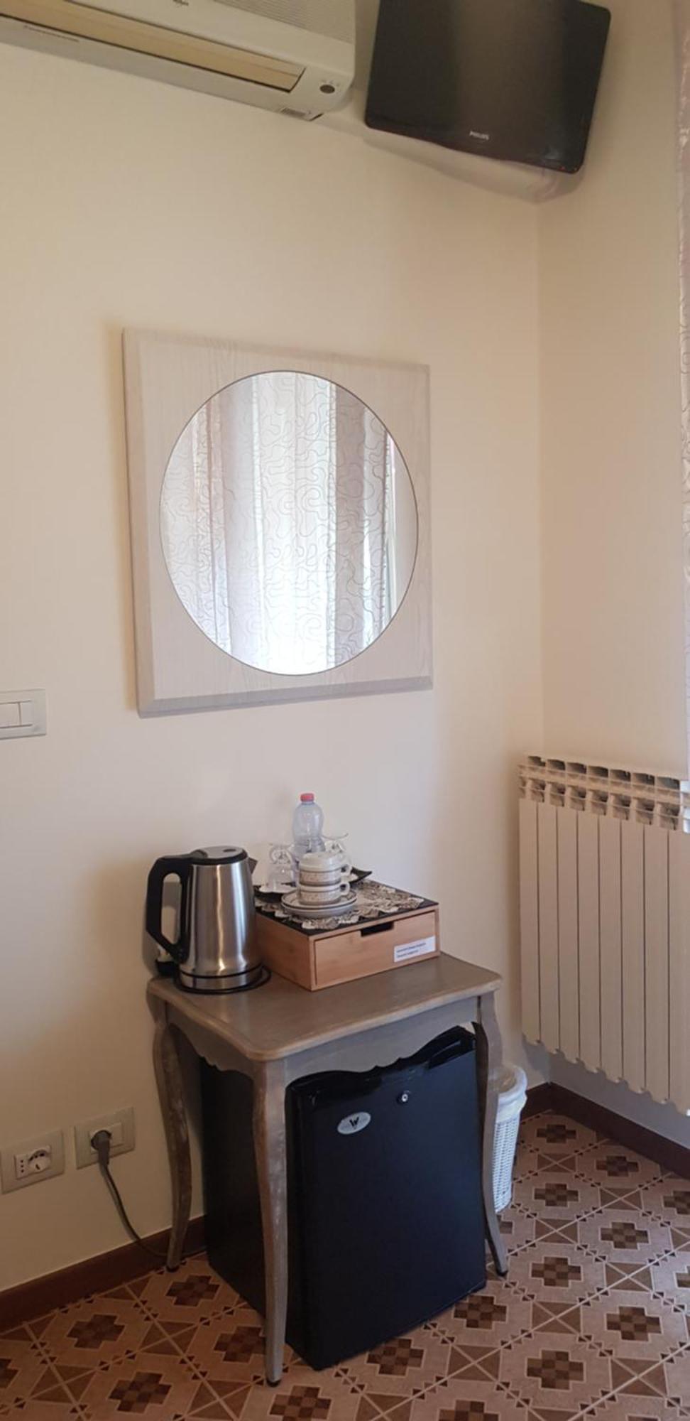 Hotel Margherita Meuble Sirmione Værelse billede