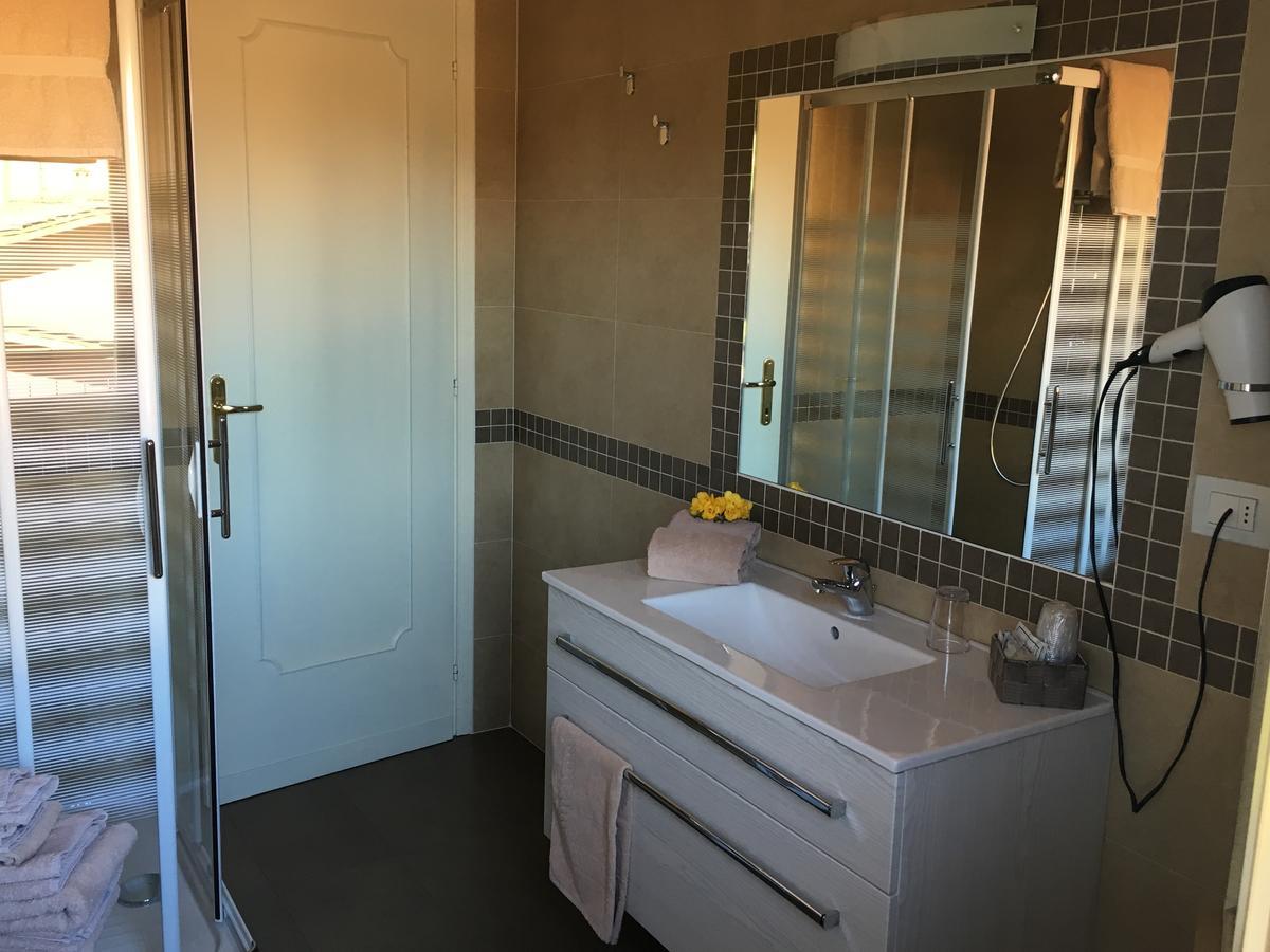 Hotel Margherita Meuble Sirmione Eksteriør billede