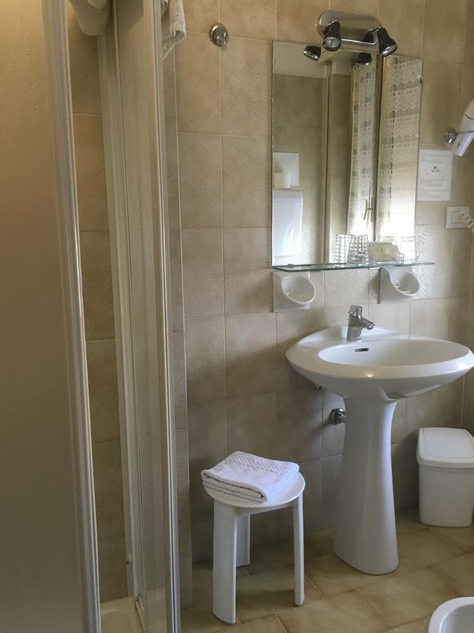 Hotel Margherita Meuble Sirmione Eksteriør billede