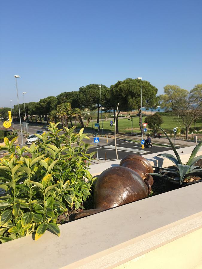 Hotel Margherita Meuble Sirmione Eksteriør billede