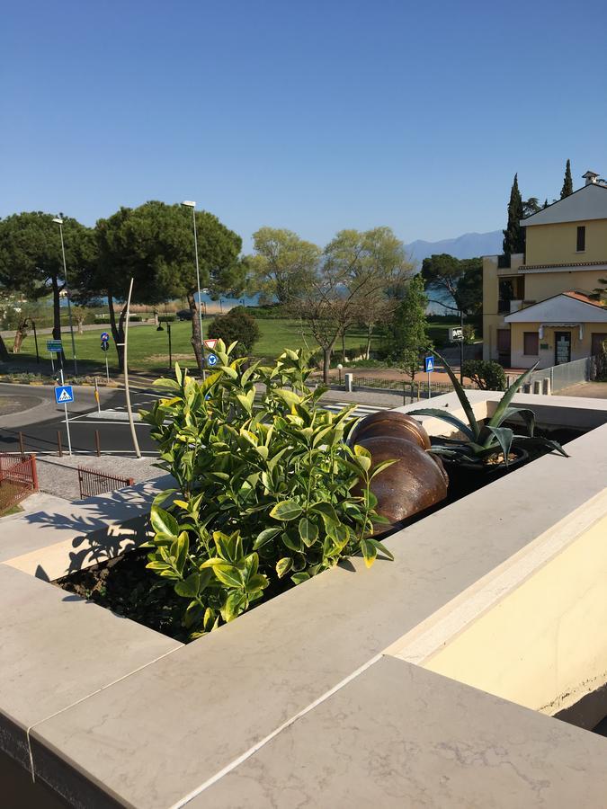 Hotel Margherita Meuble Sirmione Eksteriør billede